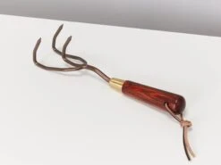 National Trust Claw Cultivator