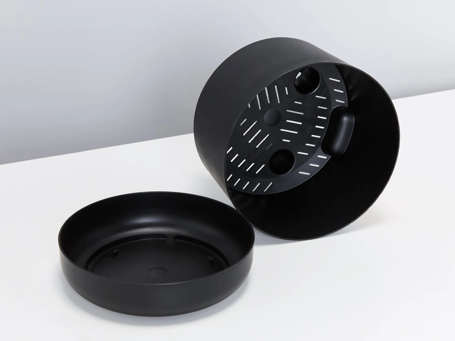 Black Self-Watering Pots 170mm - Recycled Plastic - Image 2