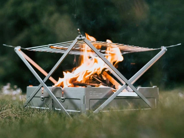 Barebones Wolf And Grizzly Campfire Trio - Image 4